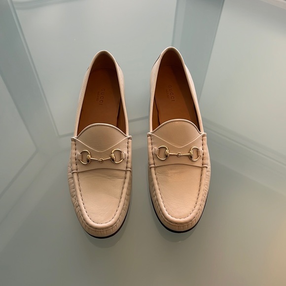Woman shoes, Gucci loafer, size 40 color, cream, white - Picture 1 of 7